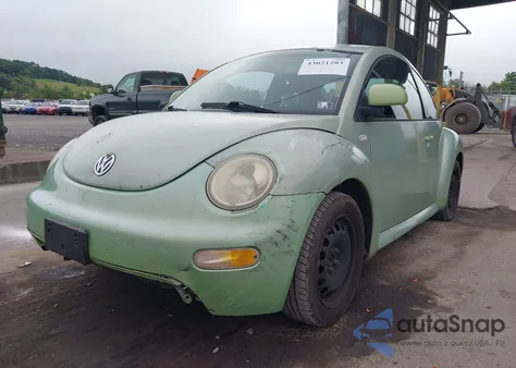 2000 Volkswagen New Beetle Gl z USA, uszkodzony, nr VIN 3VWBC21C1YM422224